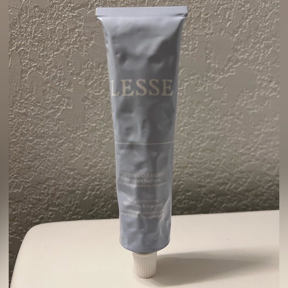 🌱 LESSE Refining CLEANSER 🌱 - Picture 7 of 7
